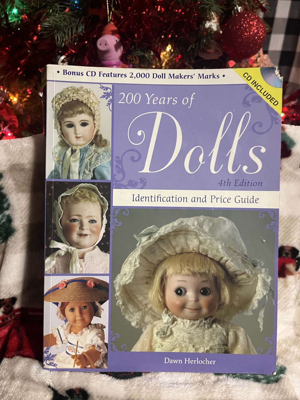 200 Years of Dolls Identification and Price Guide - Purple Cover
